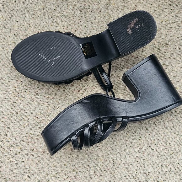 SODA Women Strappy Wedge Heel Sandal Black Vegan Faux Leather Shoes Size 6M - Picture 13 of 13